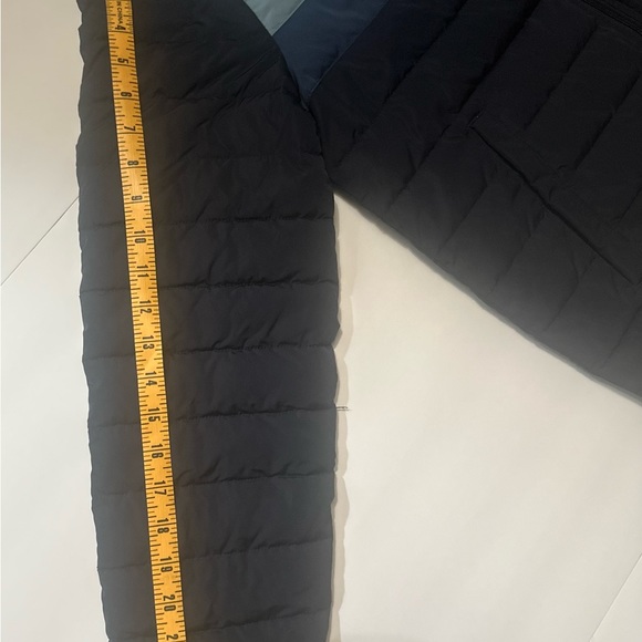 Lightweight color block puffer jacket - Picture 7 of 9